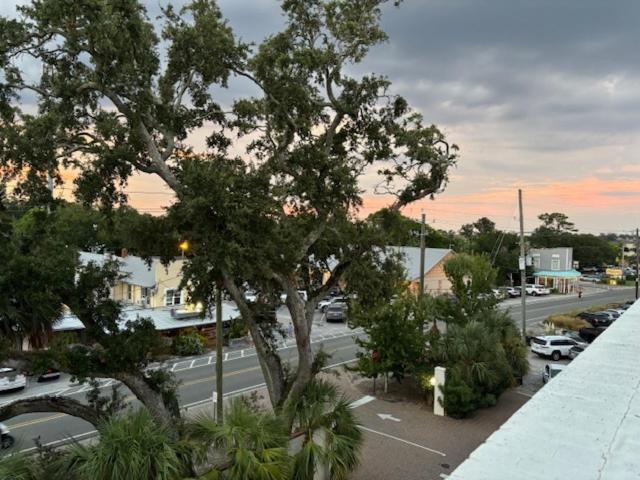 Hotel Simone (Adults Only) St. Simons Island Buitenkant foto